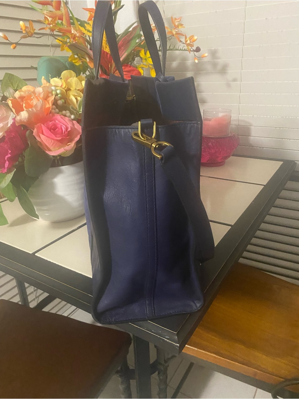 Fossil Cameron Navy Blue Leather Tote with Key Charm - Picture 3 of 7